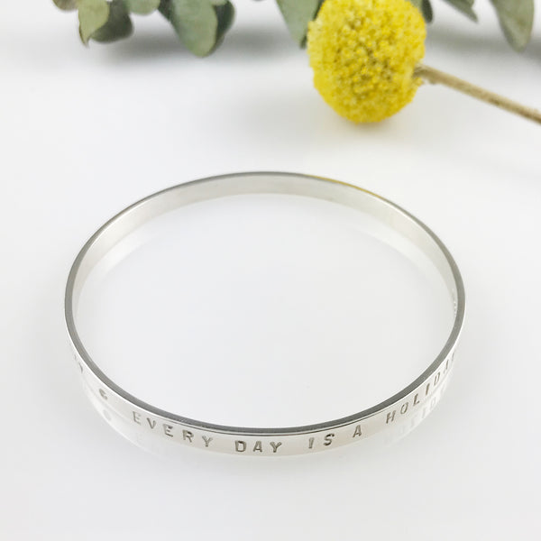 'Every day is a good day and Every day is a holiday' - silver round shape bangle with diamond