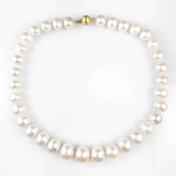 'Pearl Wonder' - Pearl necklace with 18ct gold ball clasp and diamonds