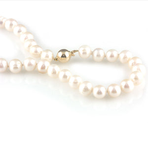 'Pearl Wonder' - Pearl necklace with 9ct gold ball clasp