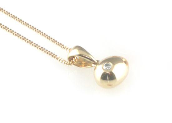 'Best Before' - 0.8cm 18ct yellow gold egg pendant with diamond