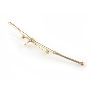 'Wearing Nature' - Golden Twig brooch with pearl