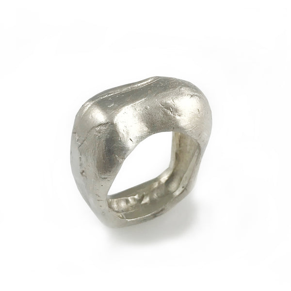 'Stone Magic' - Silver stone shaped ring