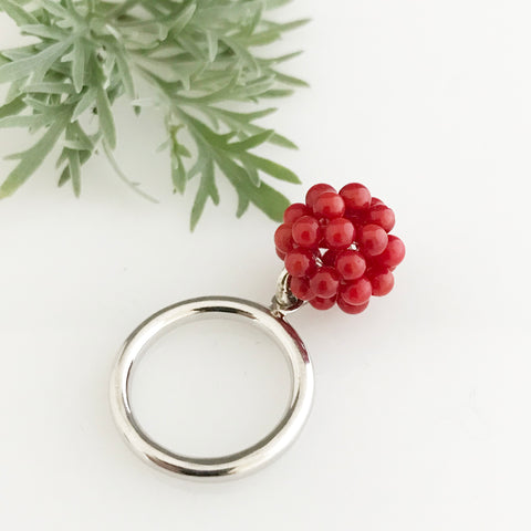 Silver ring with the cluster of coral