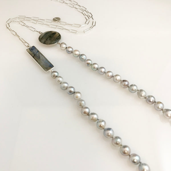 'Pearl Wonder' - Baroque grey Akoya pearl necklace with labradorite gem stones