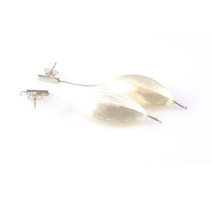 'Pearl Wonder' - silver earrings with mother of pearls