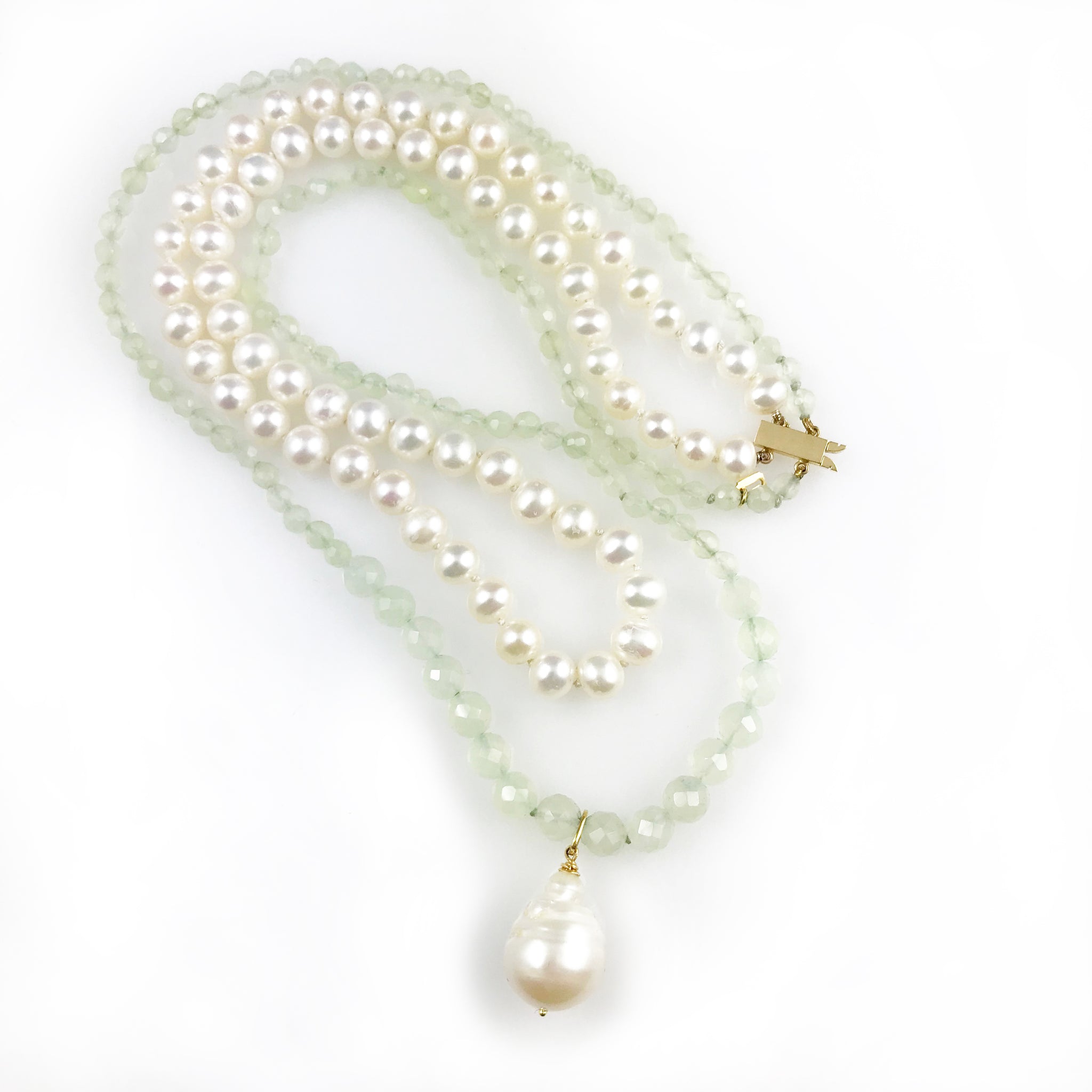 'Pearl Wonder' - Pearl necklace and green quartz with 18ct gold clasp